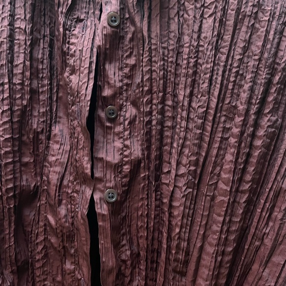 Button down - Picture 3 of 3